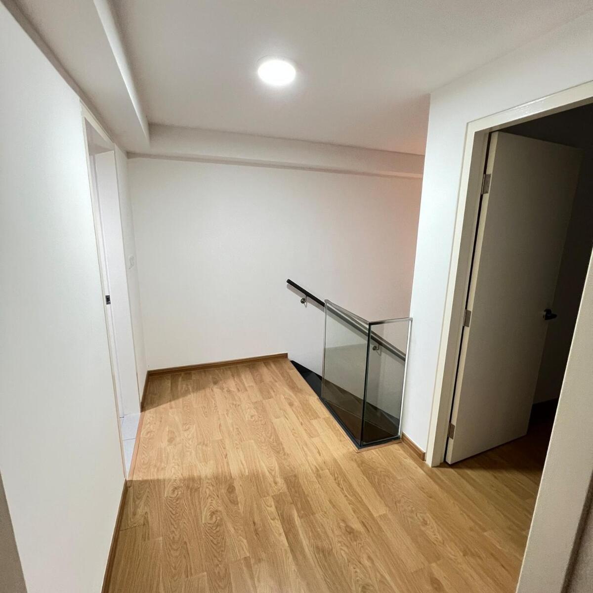 Apartment Mall